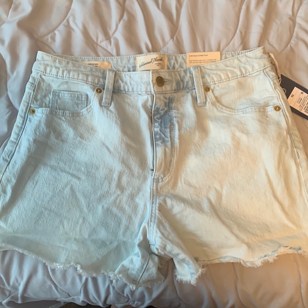 Light wash Jean shorts